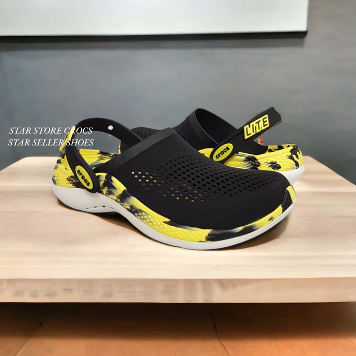 Sandal Crocs Lite Original Crocs Pria - Hitam Kuning, 39