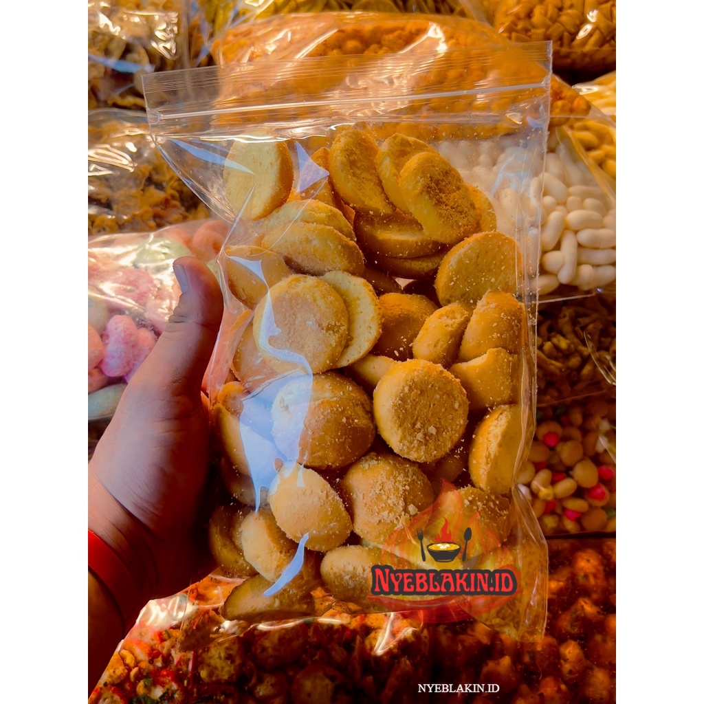 

Roti Kering Bagelen Roombutter Bagelen Bandung Spesial Roti Kering Kiloan 500 GRAM - AGEN SNACK MURAH _ NYEBLAKIN.ID