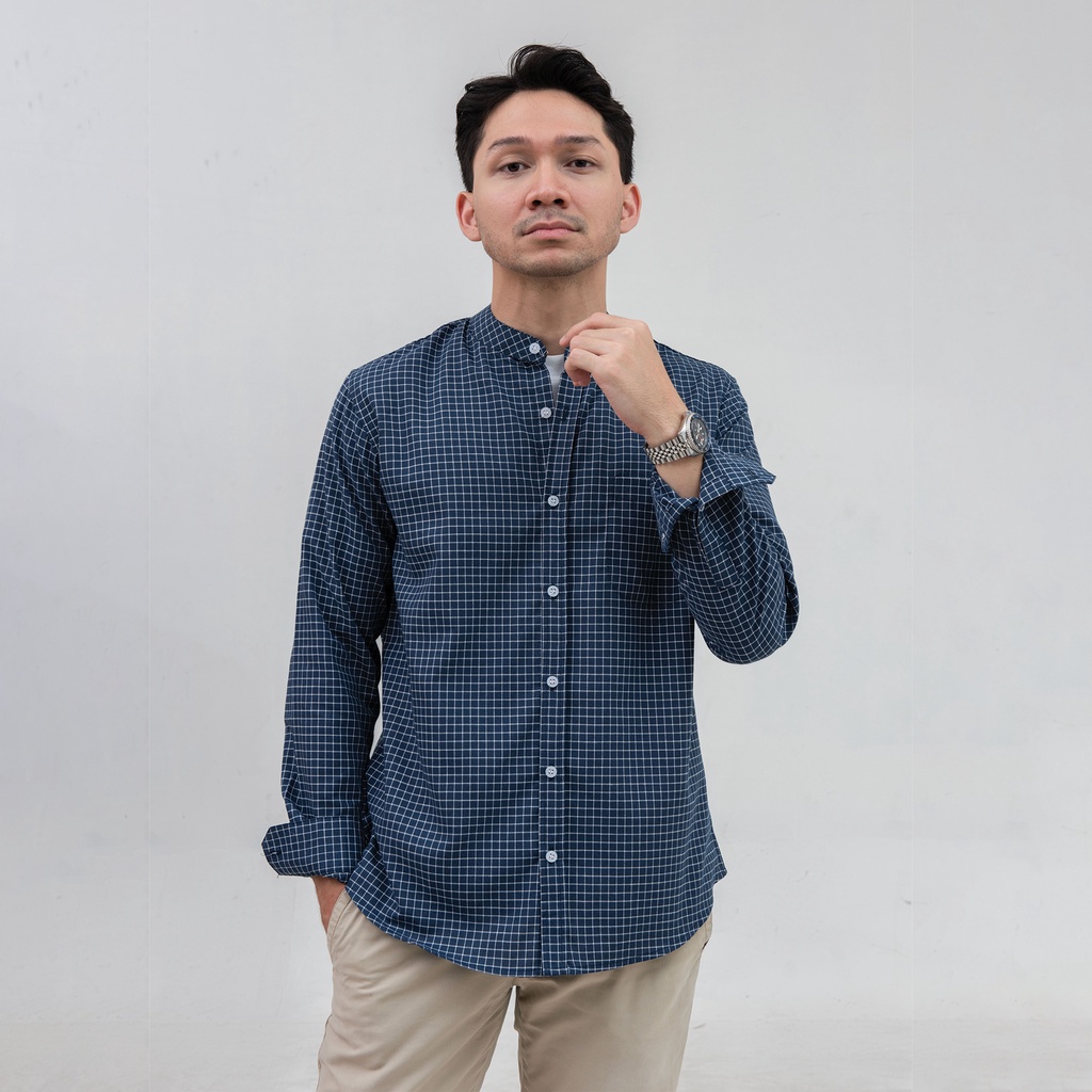 Kemeja Koko Pria WOODCUTTER Plaid Collarless Shirt Kerah Shanghai Kotak Garis - Navy Blue Panjang
