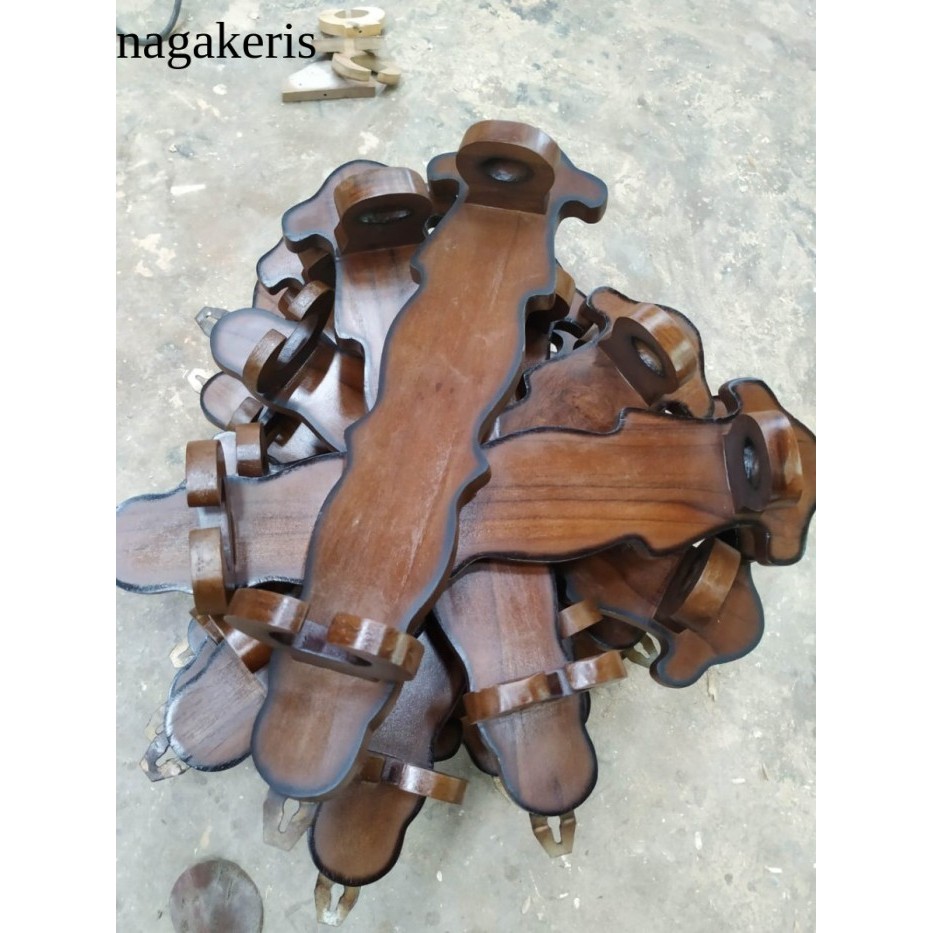 

Blawong keris minimalis finishingan antik