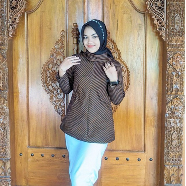 Shanaya Batik Blus Lurik Orinal Coklat Garis Blus Kerja Unik Lucu Lurik