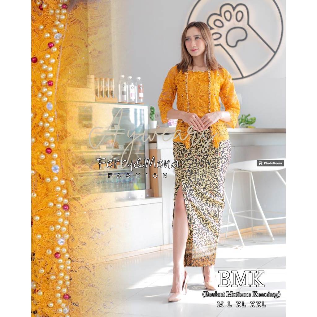 SETELAN KEBAYA BMK / SET KEBAYA MUTIARA KANCING