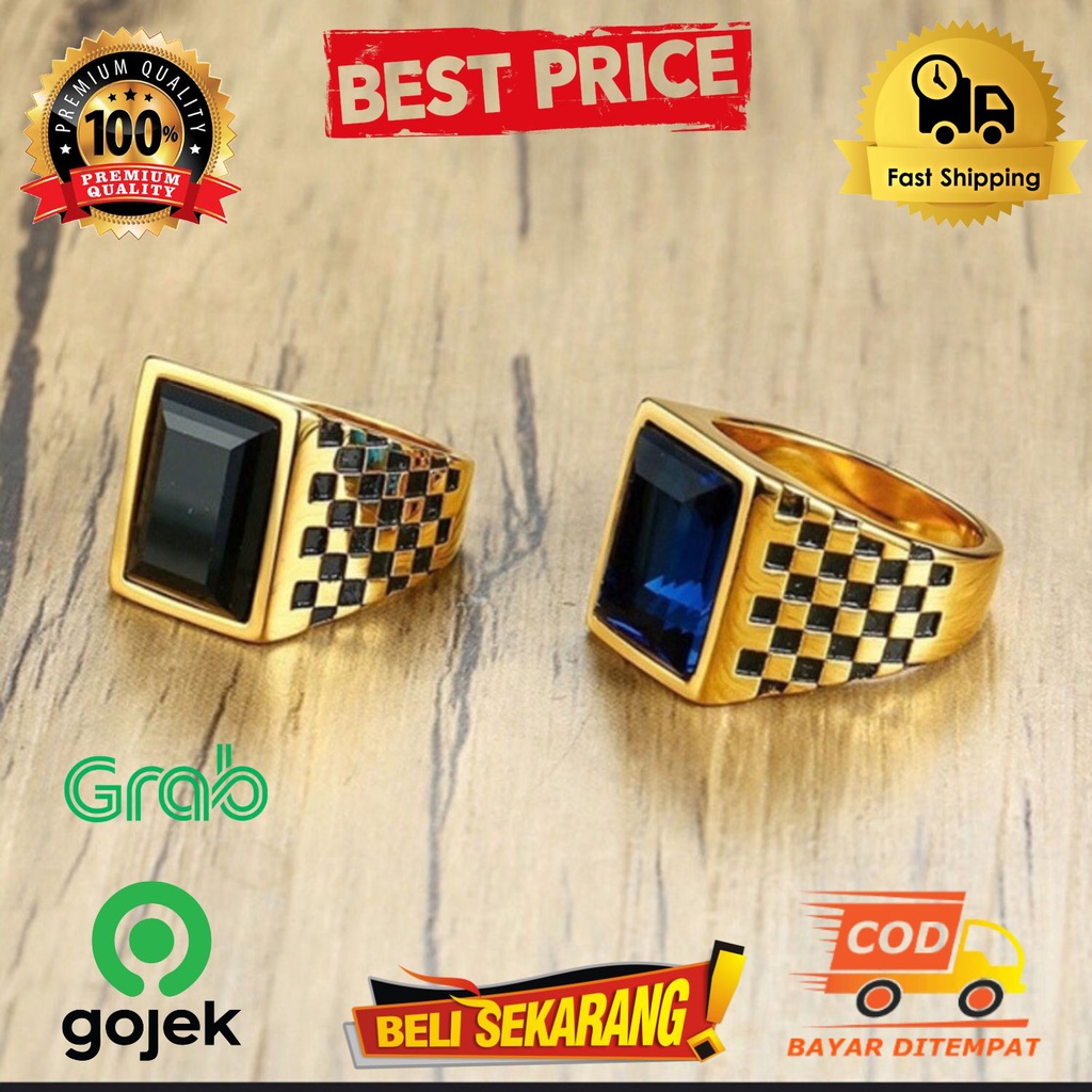 Cincin batu safir pria kotak lapis emas titanium motif catur ring , Cincin batu / cincin safir / cin