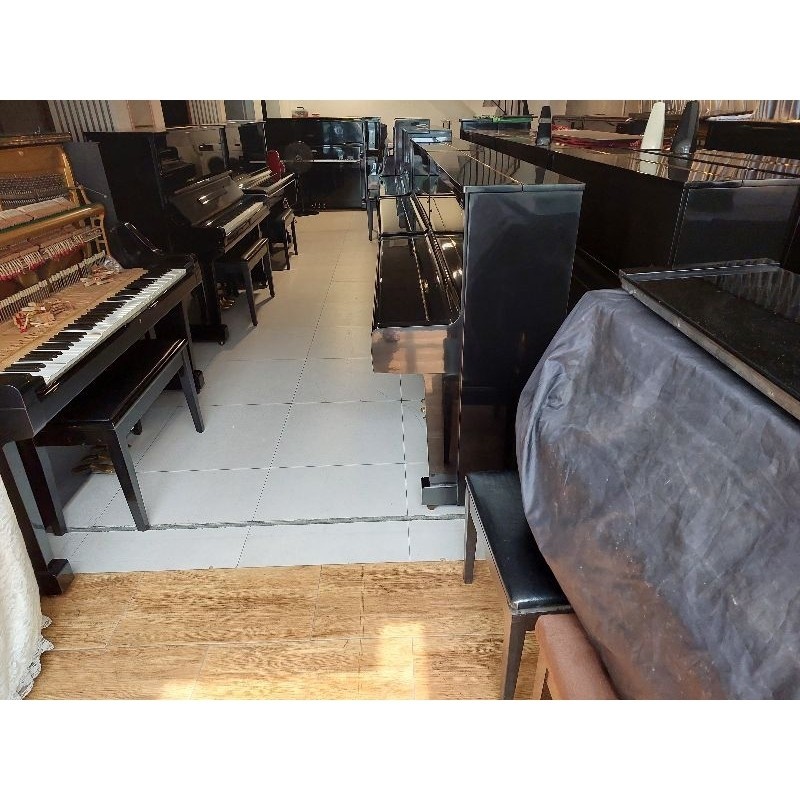 Piano Yamaha. kawai . Steinway & Sons .  M1 / LU 80 / 90 / 100 / Ydp 141 /  U3E/F/G/H/M/A/UX/UX3/U1E