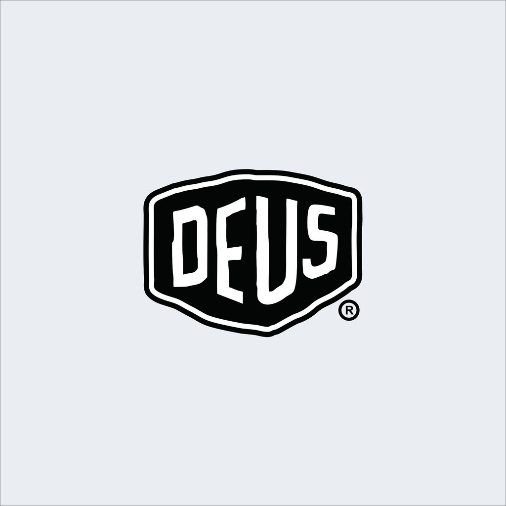 

Stiker brand distro stiker murah Deus bahan graftac anti air