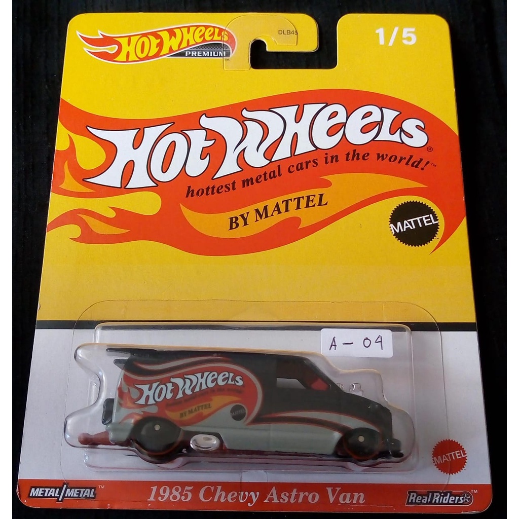 Hot Wheels  - 1985 Chevy Astro Van Black Flames Hotwheels Premium