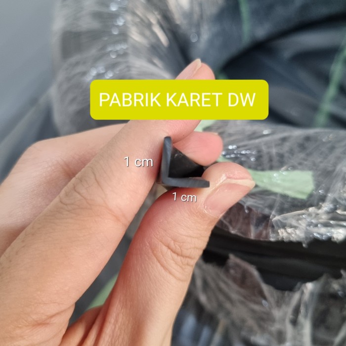 KARET LIST LETTER L 2 X 2 CM KARET SIKU 2X2 CM PENGAMAN SIKU HARGA PER 1 METER