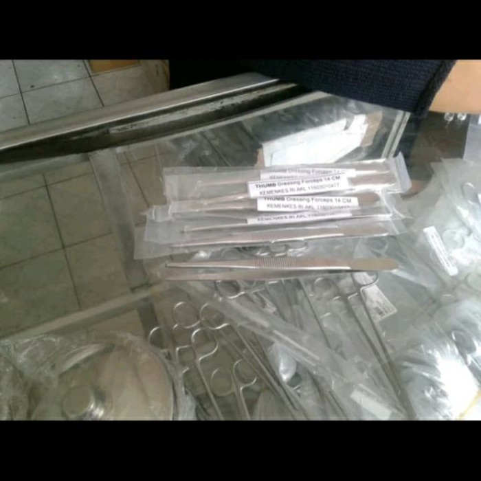 pinset anatomis dressing forceps