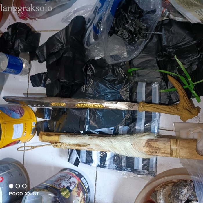 

koleksian terbaik mandau kinatah buaran sblm kehabisan som889250995 ke antik