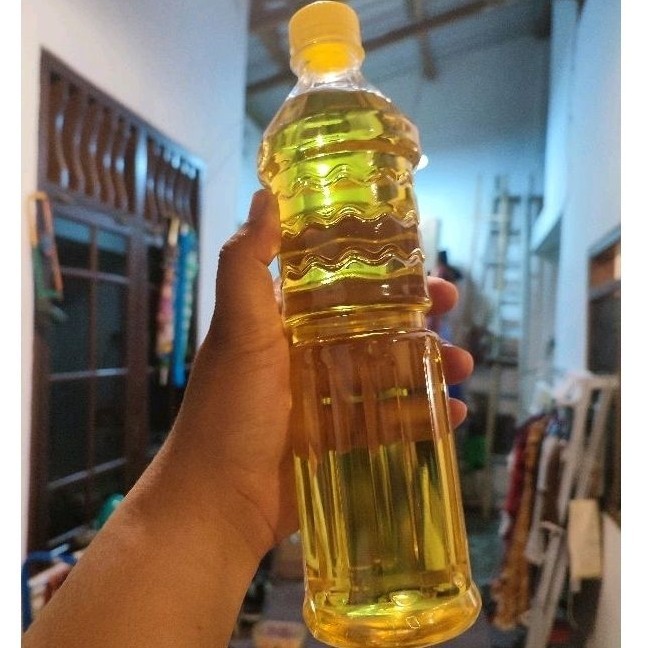 

MINYAK GORENG 1000 ML KEMASAN BOTOL