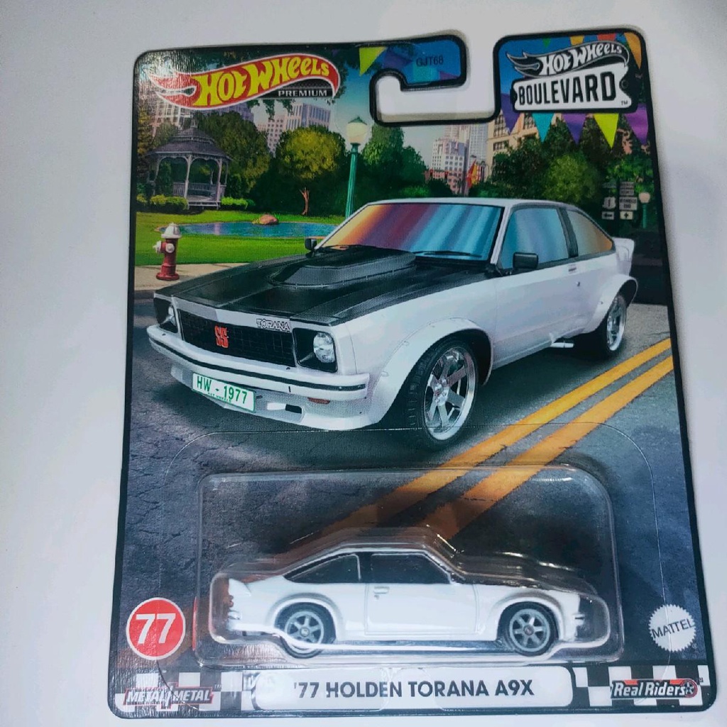 Hot Wheels Holden Torana Hitam putih