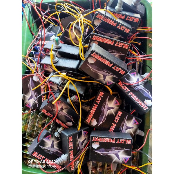 Modul Blitz Pesawat 2 Channel 12 Volt 24 Volt Watt Besar Bisa Sampai 40 Lampu LED Modul Blits Pesawa