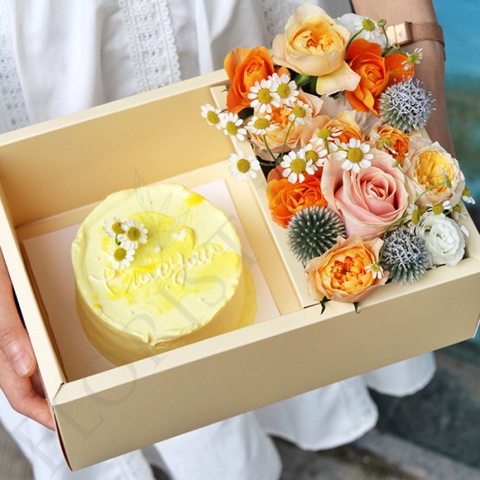 

Transparent Portable Flower Box - Kotak Bunga - Kue - Red
