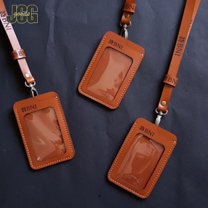 

Gantungan id card holder kulit flip magnet costum nama logo instansi
