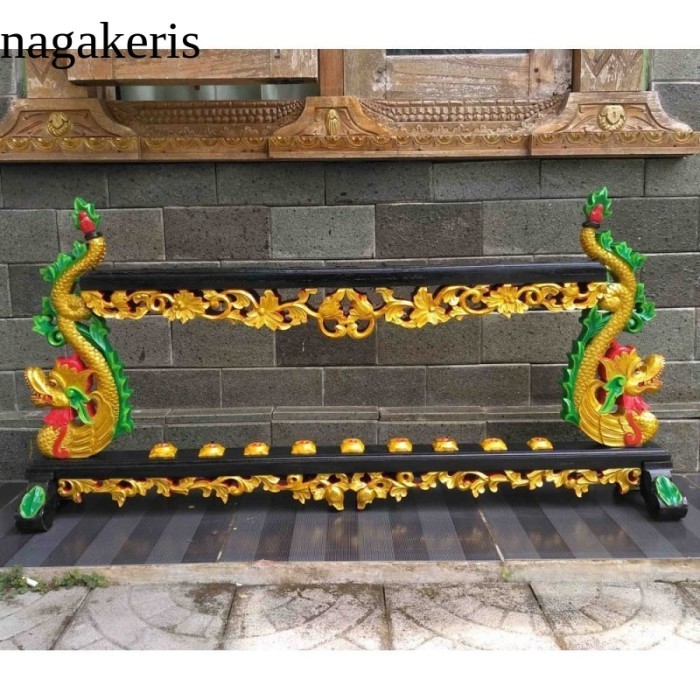 

Jagrak Stand Dudukan Tempat Keris Model Nagaraja Isi 9 Sungging Jati terbaru