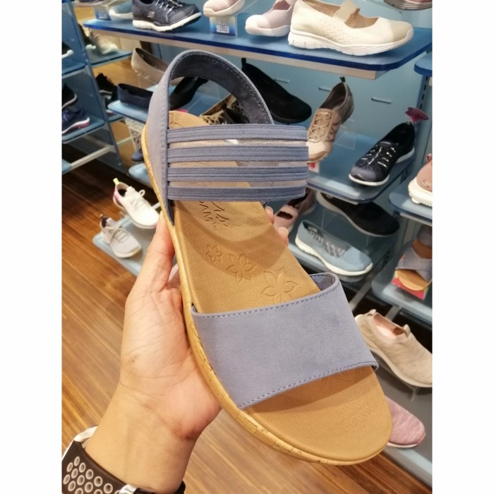 sepatu sandal skechers wanita