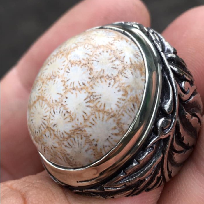 Cincin Batu Akik Natural Motif Gambar Bunga Teratai Putih Antik