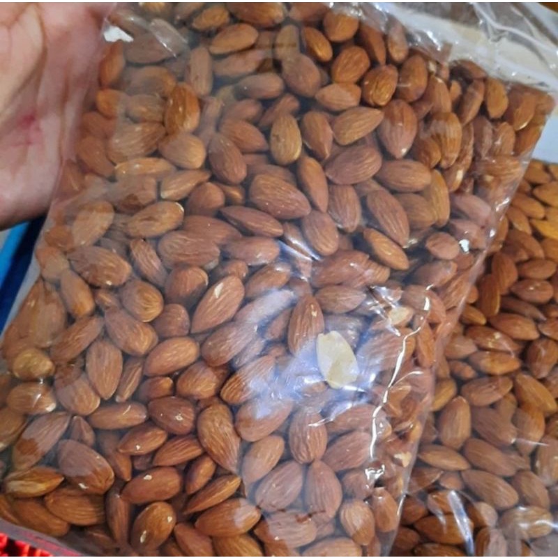 

KACANG ALMOND PANGGANG KUPAS PREMIUM 1KG (ROASTED)