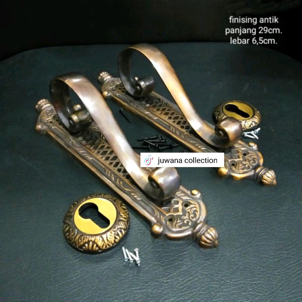 handle pintu. gagang pintu kuningan antik klasik