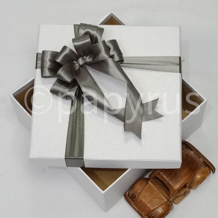

PAPYRUS 20x20 Tinggi 10cm Kotak Kado Gift Box Hadiah - Slide Foto 5