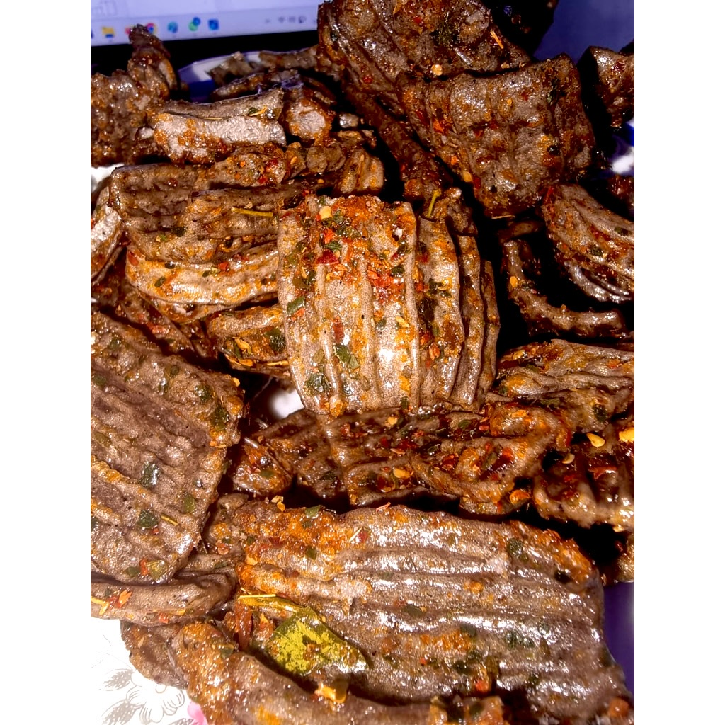 

Kerupuk jengkol extra daun pedas 500 gr NYEMIL SULTAN