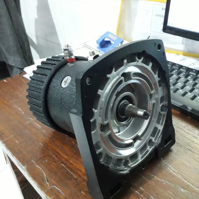 Motor dinamo turtle winch model lama 12 V