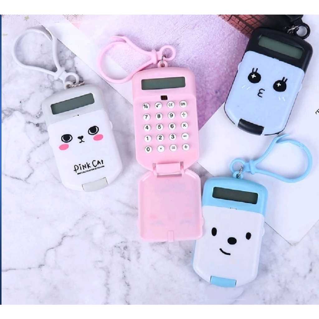 

20. KALKULATOR SAKU MINI DENGAN GANTUNGAN KUNCI MOTIF LUCU