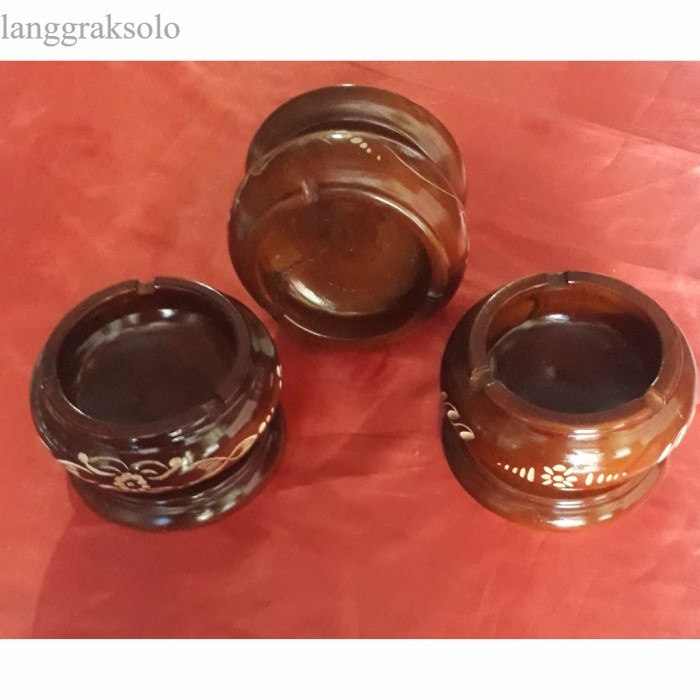 

ASBAK KAYU JATI UNIK HALUS KAYU JATI BELANDA PERABOT UNIK termurah