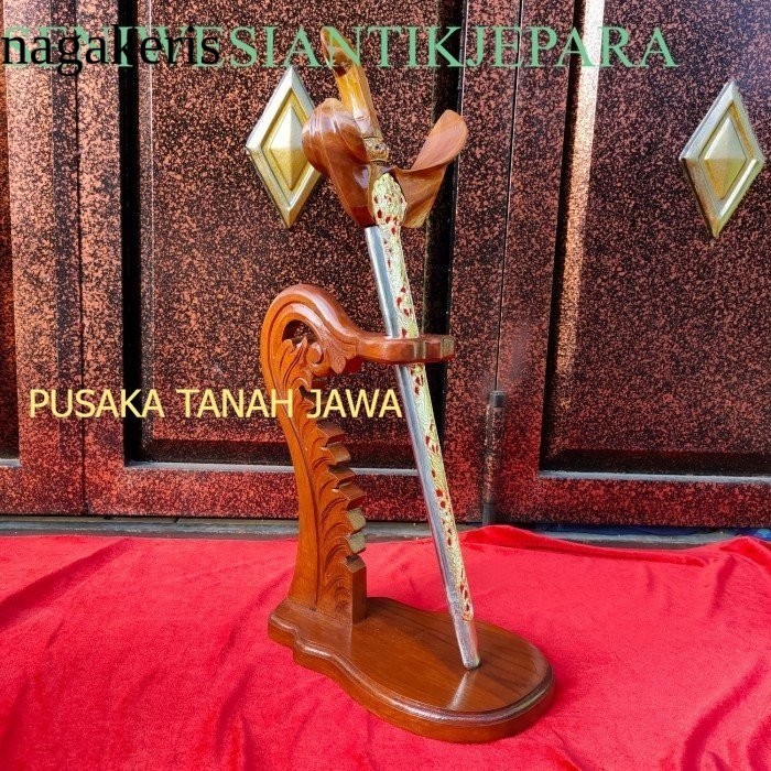 

Stand Jagrak Keris Isi 1 Motif Ukiran Minimalis Kayu Jati antik murah terbaru