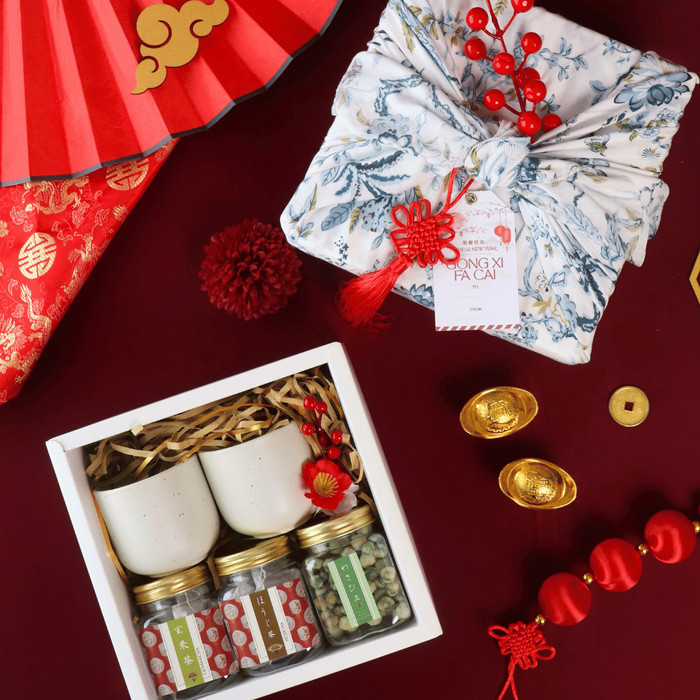 

Japanese Tea + Cup set [TOKYO] / Lebaran Idul Fitri Ramadan Eid Hamper - Peacock (CNY)
