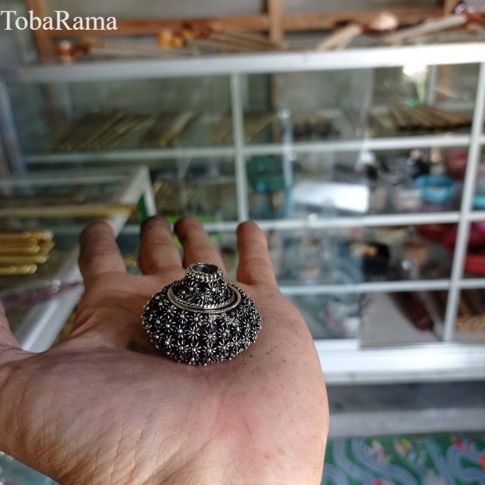 

mendak mrutu sewu lapis perak sangupan hitam murah