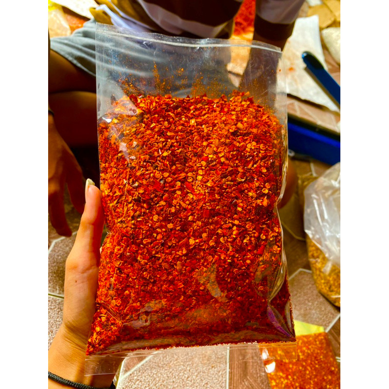 

CABE BUBUK KASAR FLAKE 1 KG SUPER PEDAS CHILLI OIL UNTUK SEBLAK DAN BASO ACI EXTRA PEDAS