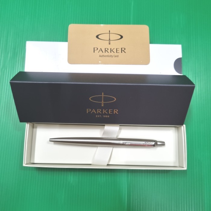 

PRODUK TERLARIS Pen Parker Jotter Stainless Steel CT ballpoint