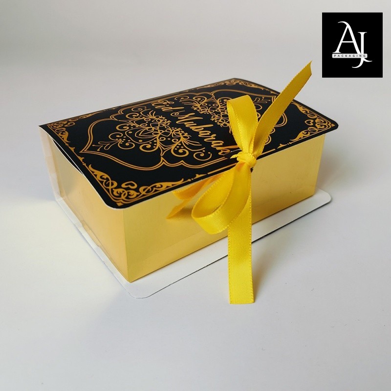 

Box mini souvenir Lebaran Ramadhan Idul Fitri / Box permen cookies arloji gift souvenir Lebaran Idul Fitri