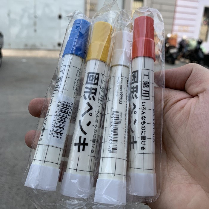 

Solid Steel Marker SAKURA Warna Putih Kuning Merah Biru 100% ORIGINAL - Putih