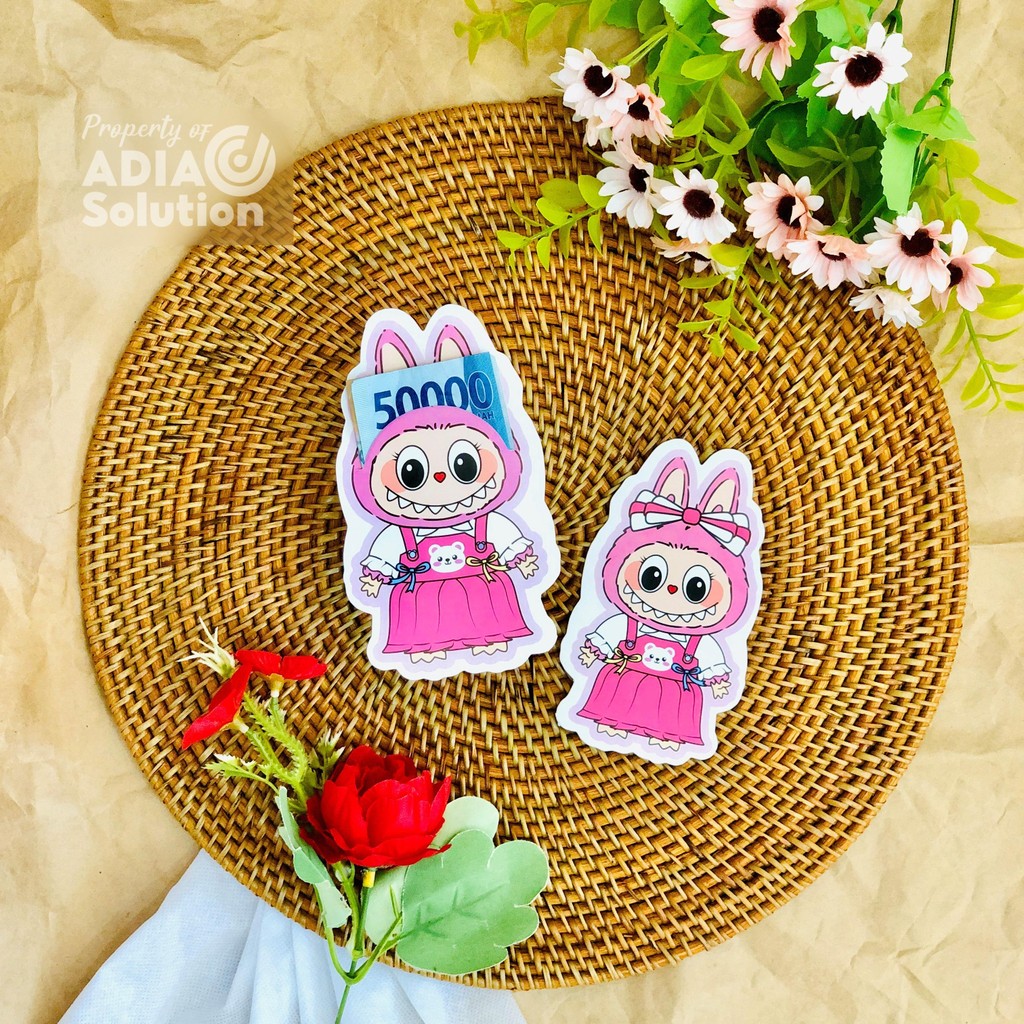

AMPLOP 3D LABUBU PINK (isi 5 pcs) AMPLOP LEBARAN 3D - 2 Sisi Gambar Sama Bahan Tebal