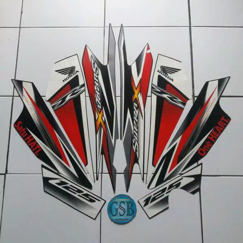 List/striping supra x 125 2013