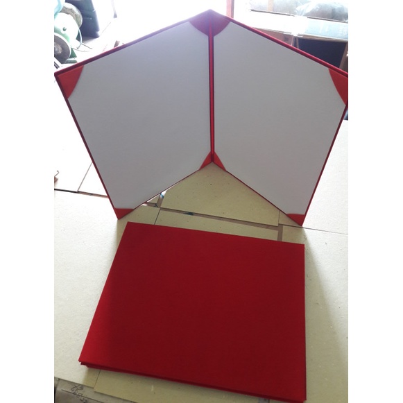 

map beludru merah polos A4