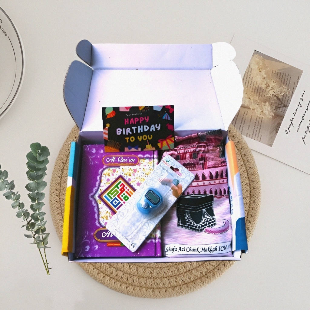 

Q2 - Hampers Al Qur'an Sajadah Tasbih digital | Gift Box
