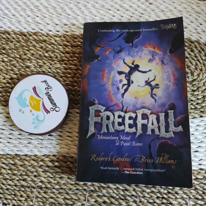 FREEFALL menantang maut di pusat bumi - RODERICK GORDON original