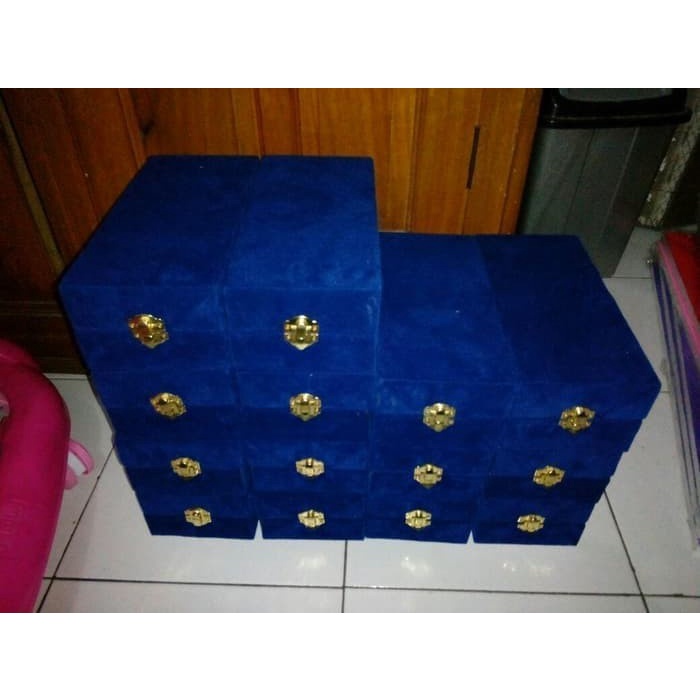 

Box Bludru , Box Plakat - ICEPEAK