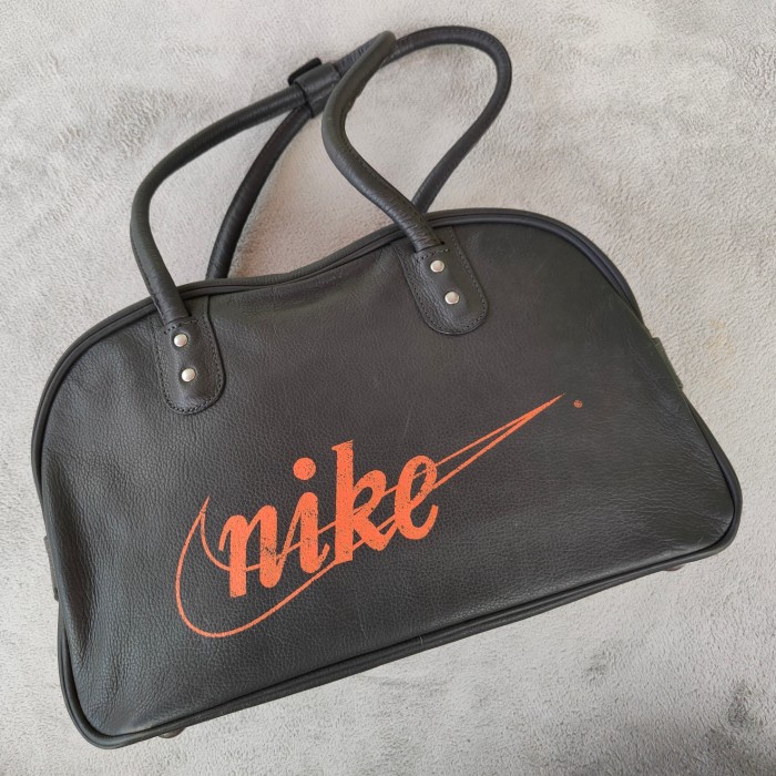 Nike leather weekend bag original tas vintage Nike big swoosh leather