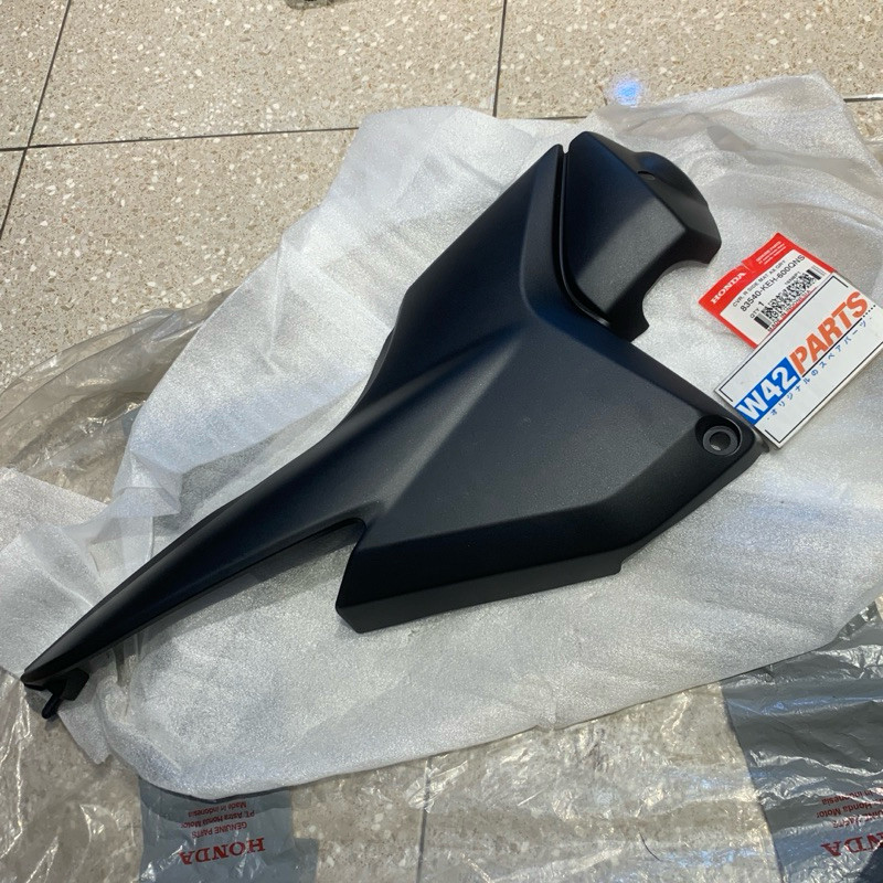 83540 KEH 600QNS COVER TUTUP AKI MEGAPRO PRIMUS ORIGINAL AHM KANAN