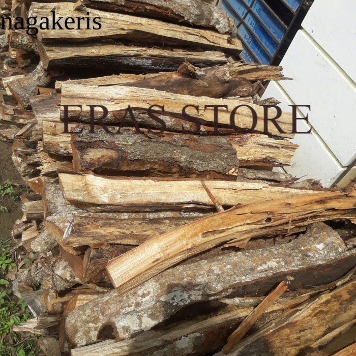 

Paket 5 kg kayu Bakar Rambutan/kayu super keras panjang 15-20cm laris