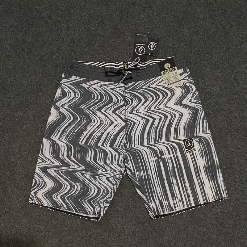 Celana Pendek Volcom Boardshort MBS Stoney Black Original