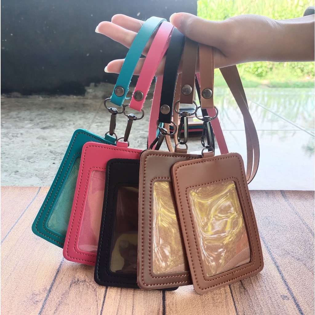 

Name Tag Lanyard ID Card Kulit Kalung Muat 2 Slot Kartu
