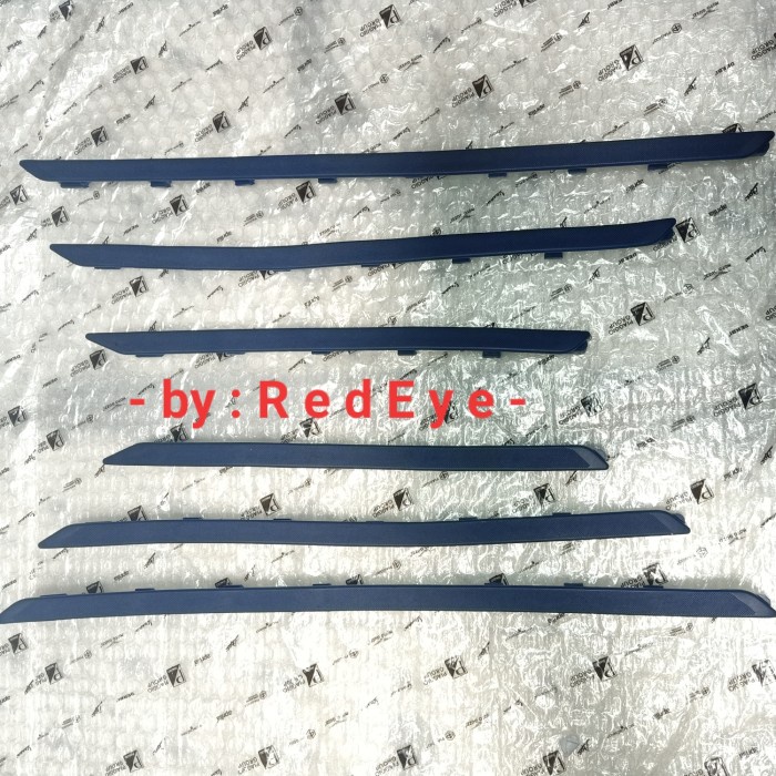 Karet Lantai Vespa Primavera Yacth - Sean Wotherspoon