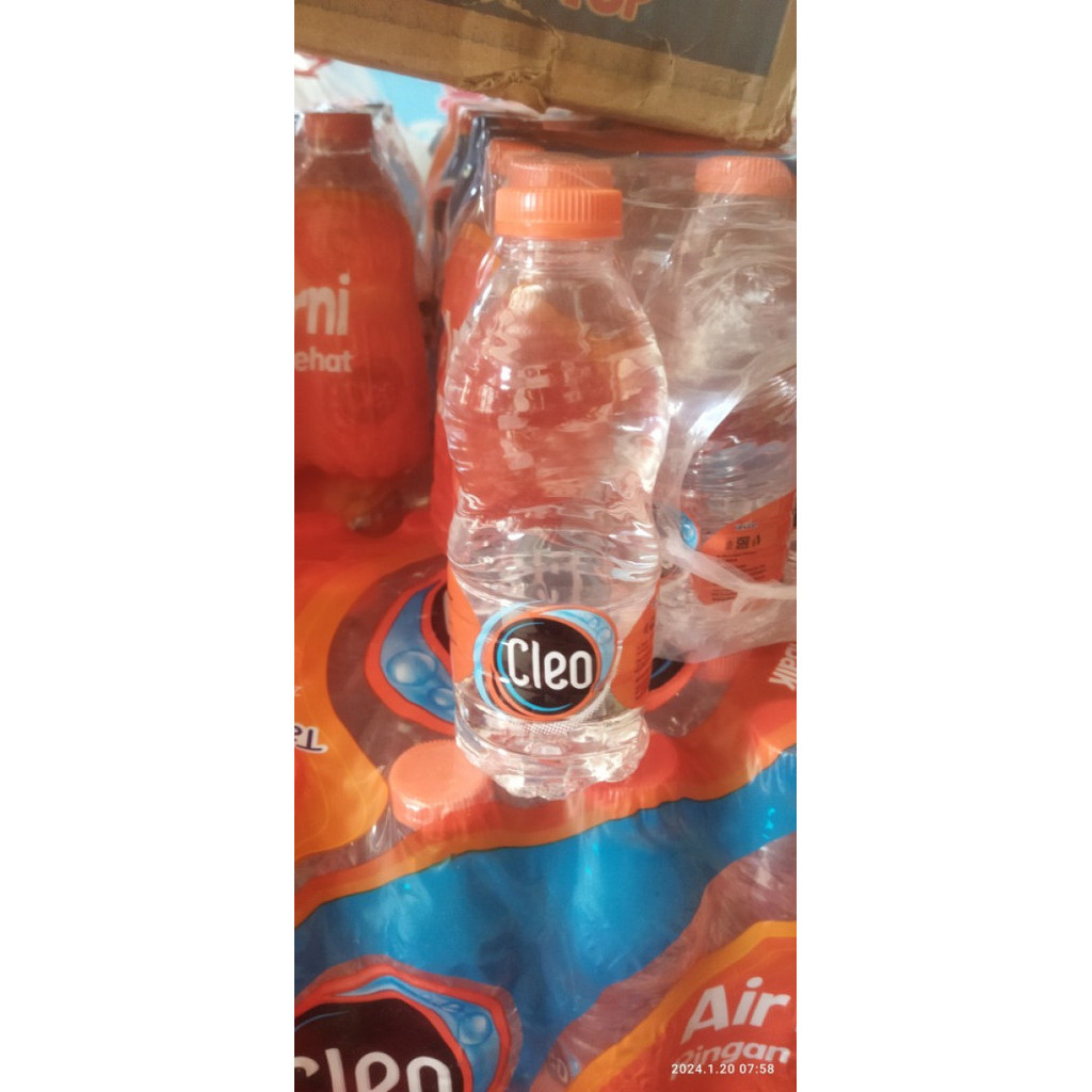 

cleo air mineral 220ml botol