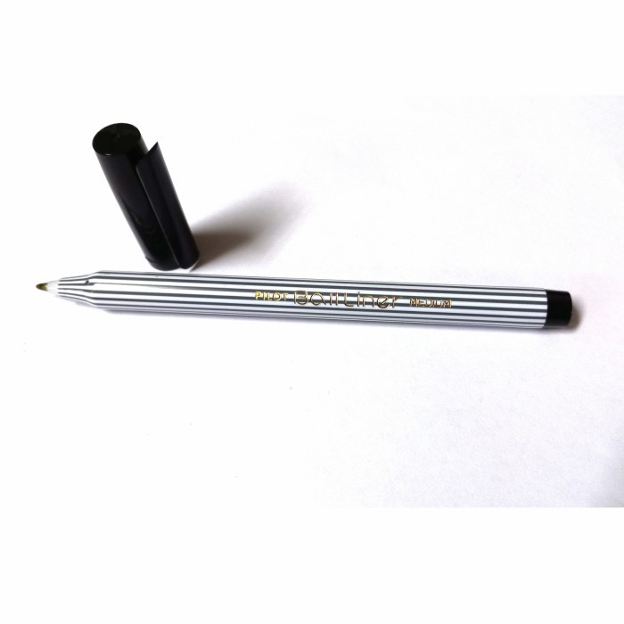 

Ballpoint PILOT Balliner Garis Medium 0.8 - Hitam