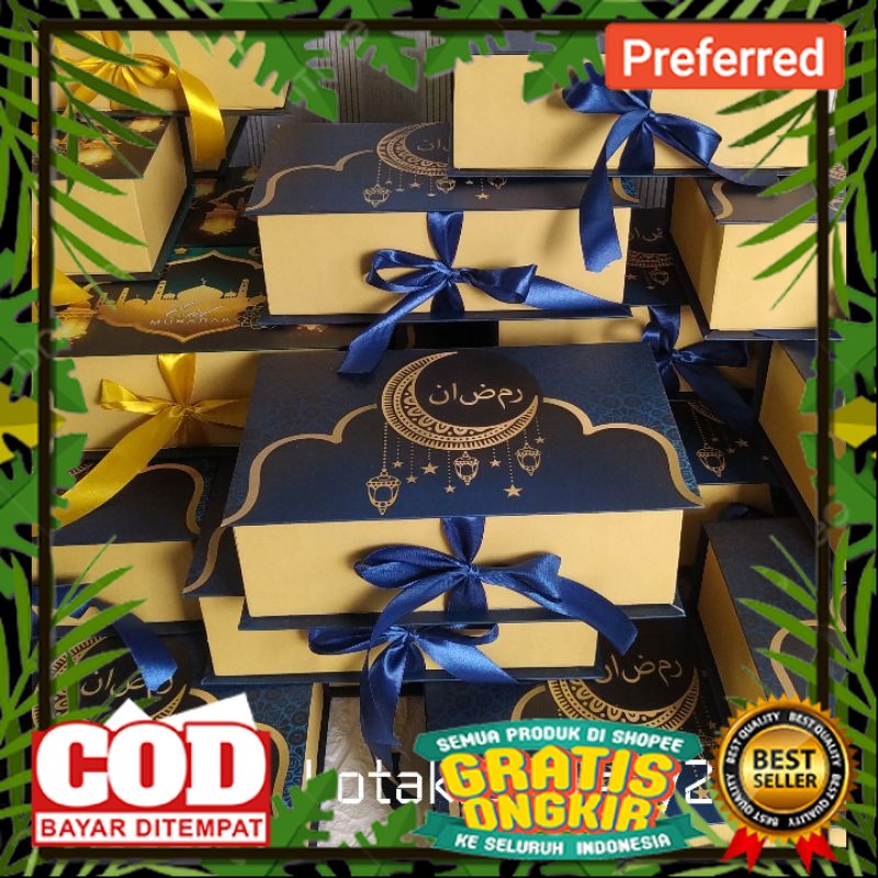 

CUSTOM KOTAK BAJU/KUE NATAL DLL (UK 15x25x8)// Kostum Natal / Tahun Baru / HARBOLNAS / PROMO 12.12